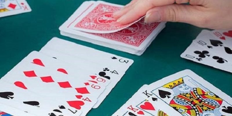 Câu hỏi thường gặp về cách chơi bài phỏm tại Go88