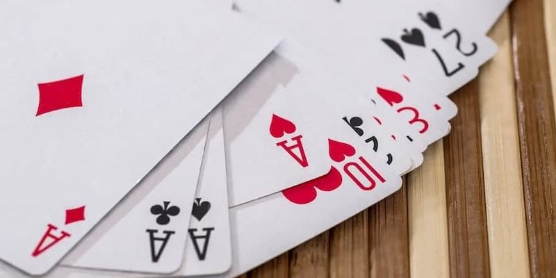 Chiến thuật nâng cao với úp bỏ bài trong liêng dành cho người chơi Go88