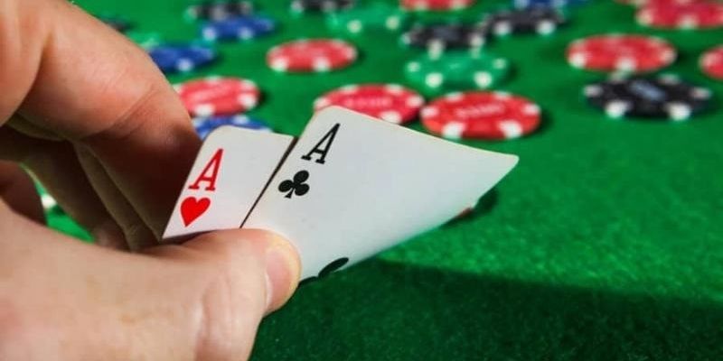 Luật chơi cơ bản trong xì tố 2 bạn cần biết