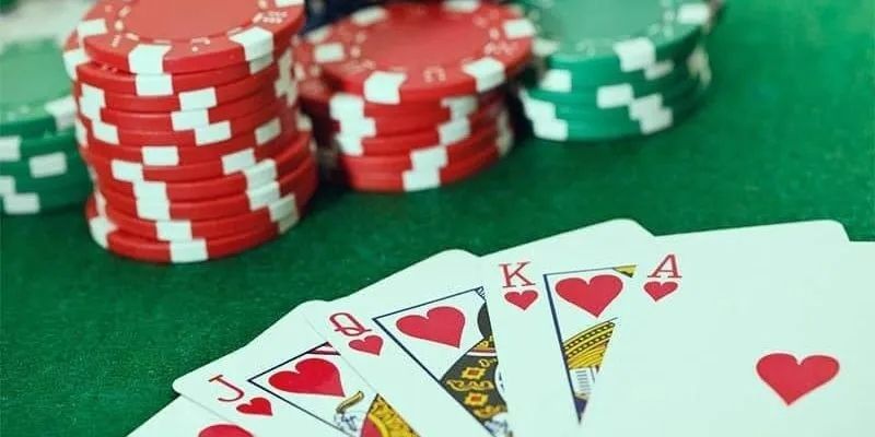 Quản lý bài lớn một cách khôn ngoan trong mẹo đánh bài tiến lên