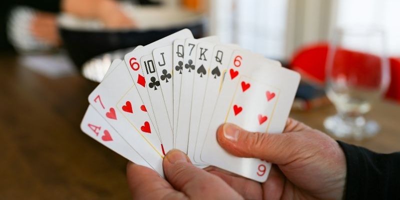 Tổng quan về đánh bài tiến lên ăn tiền tại GO88